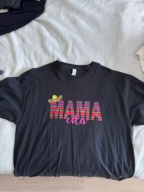 Mama Cita Graphic Tee - Black
